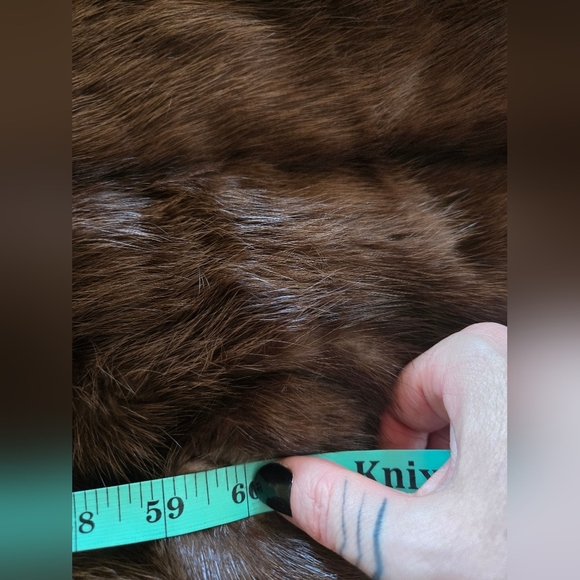 Luxurious Brown Fur Scarf, 73"x 12" - Picture 3 of 5